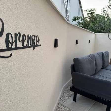 Lorenzo Apartman Milna